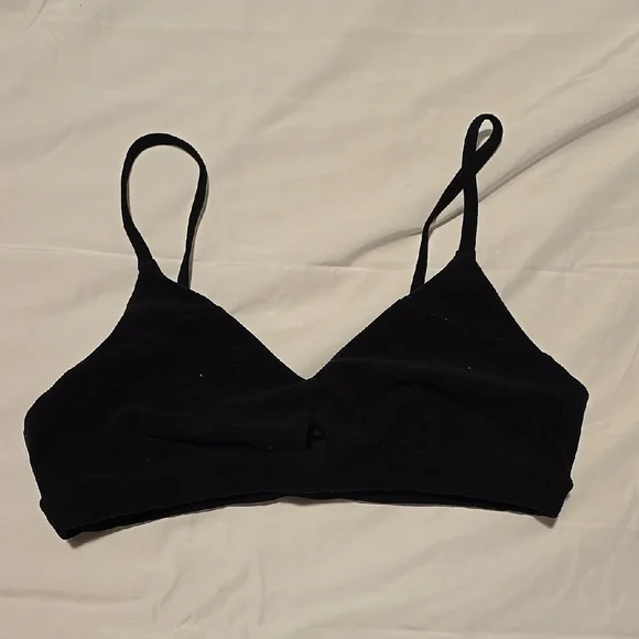 ALO Yoga | Intimates & Sleepwear | Alo Yoga Black Triangle Bralette  Intimates | Poshmark